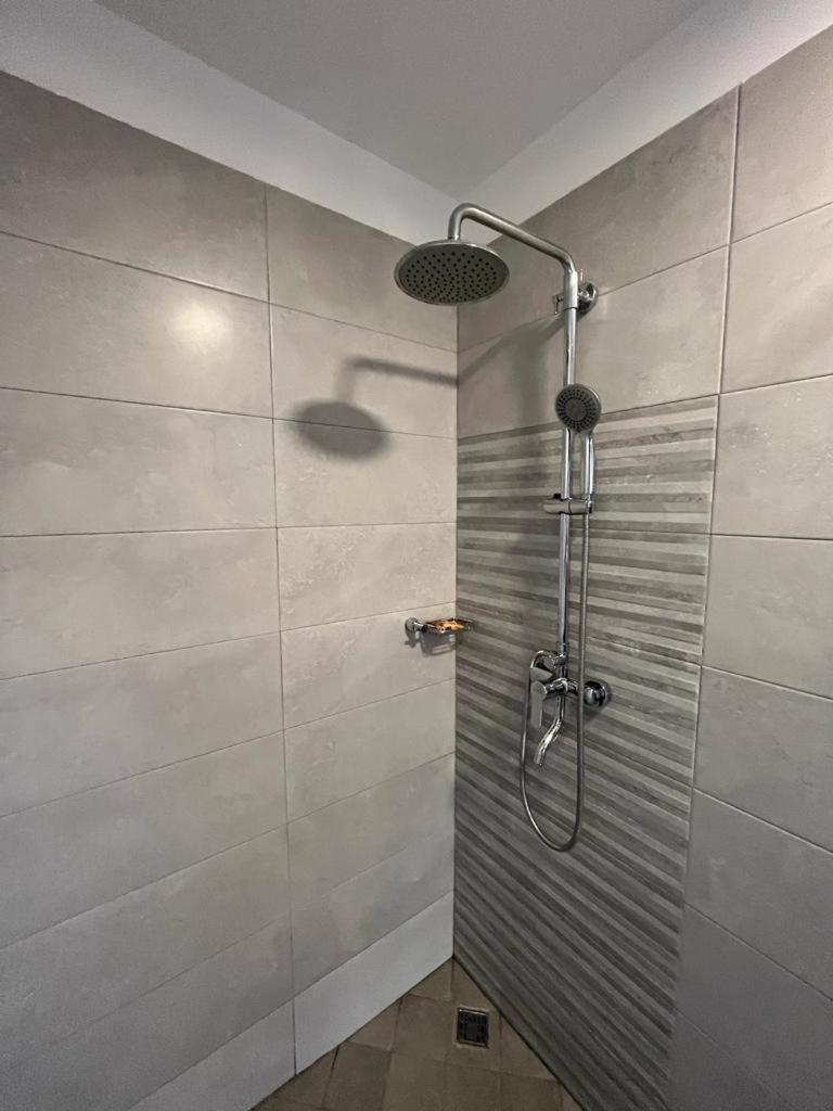 Lovely & Cozy 1 Bedroom Serviced Apartment Akra Dış mekan fotoğraf
